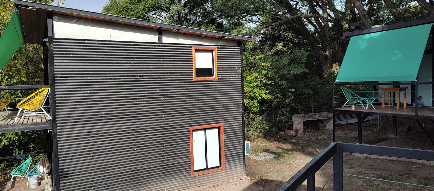 Cocina equipada - La Delfina Cabañas